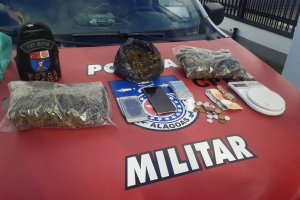 Polícia Militar apreende cerca de 15kg de drogas em Maceió
