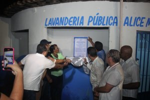 Prefeito Júlio Cezar reinaugura Lavanderia Pública no bairro Vila Nova