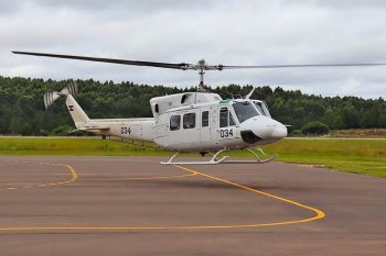 Helicóptero da Força Aérea do Uruguai empresado ao Brasil para ajudar nas operações de socorro no Rio Grande do Sul -  FAU/Divulgação