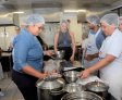 Sesau promove oficina culinária para responsáveis por pessoas com autismo