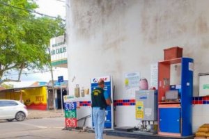 Procon Arapiraca fiscaliza postos de combustíveis e divulga pesquisa de preços