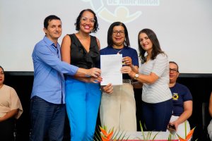 Prefeitura de Arapiraca dá posse a 78 conselheiros educacionais para o biênio 2024-2026
