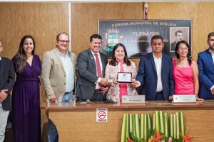 Fátima Canuto recebe título de Cidadã Honorária de Atalaia em reconhecimento ao trabalho prestado pelo município