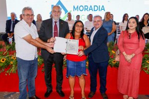 Judiciário de Alagoas entrega 109 títulos de propriedade a famílias de Taquarana