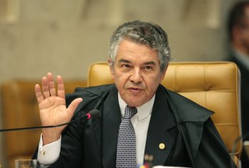 Decisão do ministro Marco Aurélio Mello é contestada por juristas de renome
