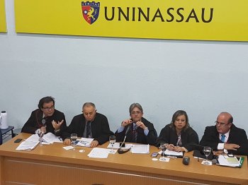 Sessão da 1ª Câmara Cível realizada na Uninassau foi presidida pelo desembargador Fábio Bittencourt