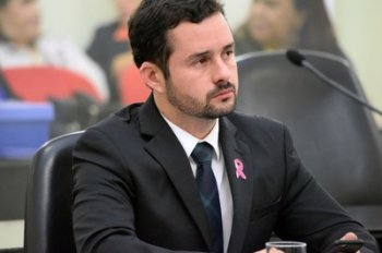 Ao lado de Rodrigo Cunha, Bruno Toledo faz oposição ao Governo do Estado