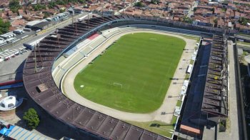 Estádio Rei Pelé foi inaugurado em 1970 (Foto: Selaj)