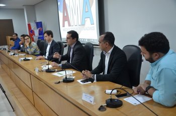 Reunião na sede da AMA teve a presença de secretários estaduais e novos gestores municipais