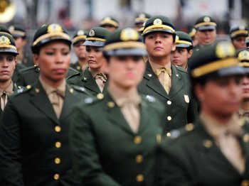 Projeto garante às mulheres o direito de opção ao serviço militar