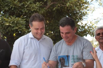 Prefeito Kil Freitas e o governador Renan Filho assinaram a ordem de serviço para início das obras nesta segunda, 20