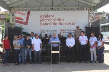 Prefeito Rogério Teófilo destacou a parceria com o Banco do Nordeste. (Foto: Genival Silva)