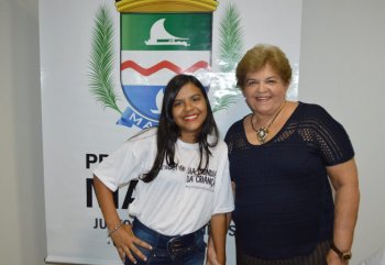 A secretária mirim Luize Keyla da Silva Oliveira vai cursar Informática no instituto