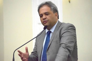 Silvio Camelo questiona aumento no valor dos planos de saúde de servidores públicos