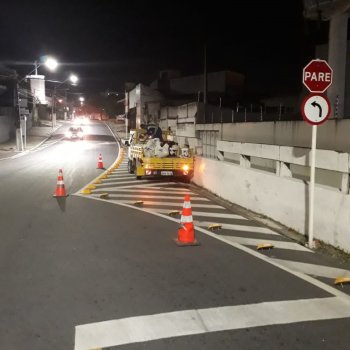 Rua Íris Alagoense, no bairro do Farol, recebe reforço na sinalização. Foto: Ascom SMTT