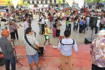 “Cultura na Praça” transforma Centro de Arapiraca em palhoção a céu aberto