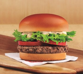 Bob’s foi a primeira rede a oferecer um hambúrguer à base de plantas no Brasil
