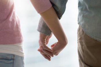 Psicóloga explica que convivência forçada pode desencadear diversos problemas no relacionamento de casais