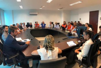 Reunião no MPF em Alagoas para acompanhar o trabalho de técnicos e poder público em razão de tremor de terra ocorrido no bairro do Pinheiro, em Maceió