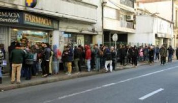 Após alta procura, os estoques de maconha nas farmácias de Montevidéu se esgotaram - Raúl Martínez/EFE
