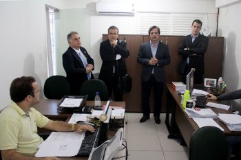 Juízes Cláudio Lopes e José Miranda; e defensores Ricardo Melro e Carlos Eduardo. (Foto: Isaac Neves)