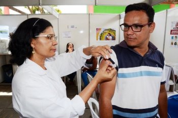 Meta é vacinar 662.388 pessoas, o que representa 90% do público-alvo (Fotos: Olival Santos)