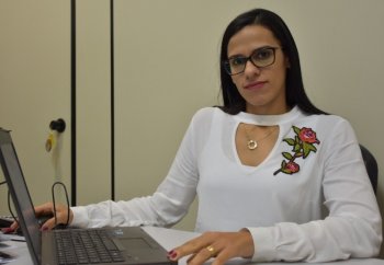 Promotora Viviane Karla aponta culpa em funcionário da empresa responsável pela máquina retroescavadeira