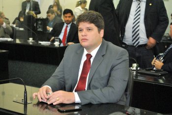 Davi Davino solicita ao Executivo mais campanhas contra DST’s em Alagoas