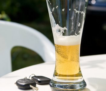 Segundo a decisão a embriaguez ao volante é indicativo de crime doloso contra a vida.