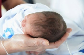 Bebês nascidos a partir de 2015 vão passar por uma reavaliação, com novos exames e teste - Carla Cleto / Arquivo