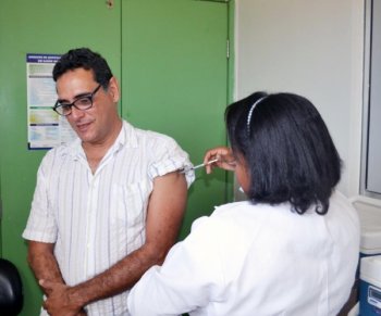Servidores do Hospital Helvio Auto são vacinados contra as principais formas de influenzaAscom HEHA