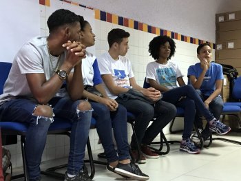Adolescentes de Maceió discutem proposta de material educativo com Unicef (Foto: Ascom Semas) Adolescentes de Maceió discutem proposta de material educativo com Unicef. Foto: Ascom Semas