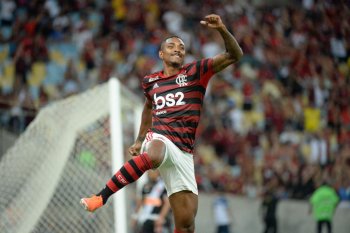 Vitinho marcou o segundo gol do triunfo flamenguista. (Foto: Divulgação Twitter / Flamengo)