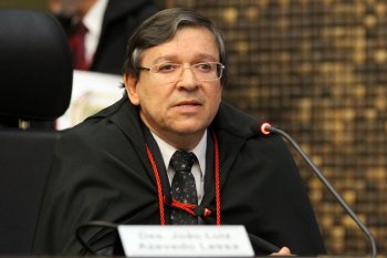 Desembargador João Luiz Lessa, relator do processo manteve a prisão preventiva do prefeito. (Foto: Caio Loureiro)