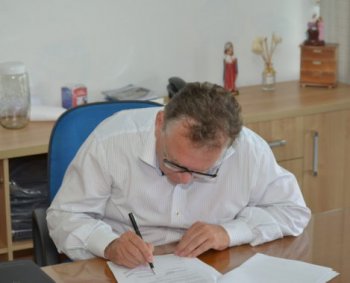 Isnaldo Bulhões assinou um convênio com o Detran para que seja realizado um levantamento e estudo do trânsito de Santana do Ipanema