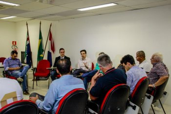 Secretário Fellipe Mamede se reúne com representantes dos servidores municipais. Foto: Pei Fon/ Secom Maceió