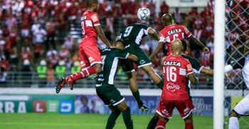 Galo chegou aos 35 pontos na luta contra o rebaixamento - Ailton Cruz - Gazeta de Alagoas
