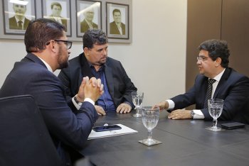 Felipe Cajueiro (advogado da Anoreg), Rainey Marinho e juiz Carlos Cavalcanti