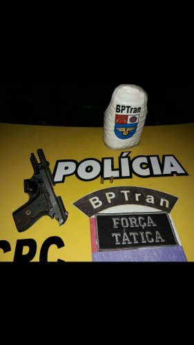 Arma apreendida na casa de Roberto Agustinho (Cortesia BPTran)
