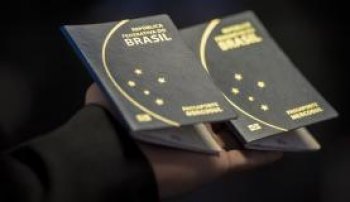 Cerca de 175 mil pedidos de emissão de passaportes ficaram represados durante o período de suspensão do serviço