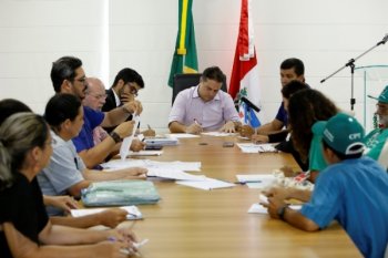 Governador garantiu o encaminhamentos da pauta de reivindicações dos trabalhadores rurais da CPT (Fotos: Márcio Ferreira)