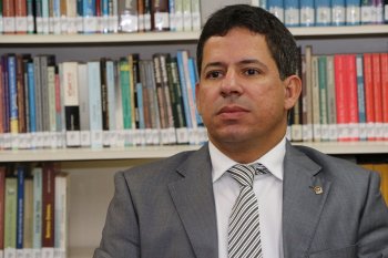 Promotor Sílvio Azevedo quer obrigar Legislativo pilarense a atuar com maior transparência