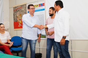 Prefeito Júlio Cezar apresenta para educadores o novo secretário de Educação Manassés Furtado Soares Filho (Fotos: Diego Wendric/Assessoria)