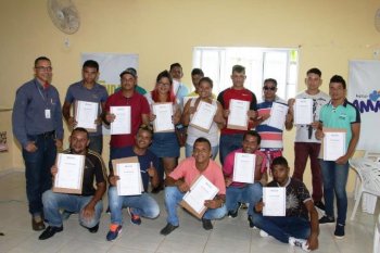 No total, 25 pessoas receberam o certificado de conclusão do curso, que teve como objetivo capacitar deodorenses para a geração de emprego e renda