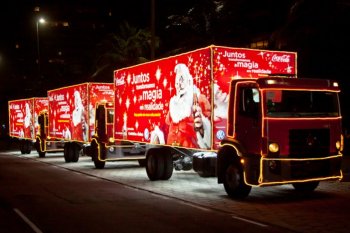 Caravana de Natal da Coca-Cola passa por diversas cidades do país