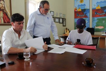 Contrato de cessão de uso foi assinado pelo prefeito Marcius Beltrão nesta sexta, 15