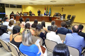 Na sessão compareceram apenas três conselheiros, número insuficiente para votação. Quórum mínimo seria de quatro conselheiros. (fotos: Thiago Fragoso/Ascom TCE/AL)