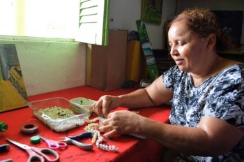 Maria Kátia da Silva, 39 anos, outra das 100 usuárias do Caps de São Miguel dos Campos sonha em montar seu prórpio negócio - Carla Cleto