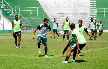 Joécio Barbosa relacionou 21 jogadores para amistoso de sábado em Aracaju