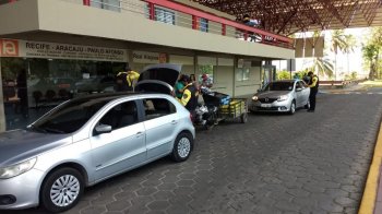 Fiscalização da SMTT remove veículos por GNV irregular. Foto: Ascom SMTT